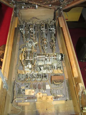 Inside Cabinet*