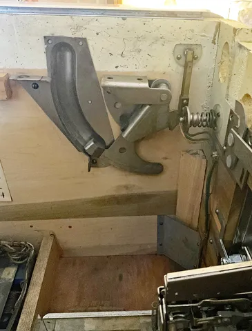 Ball Lift Mechanism
