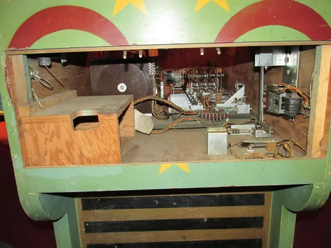 Inside Cabinet*