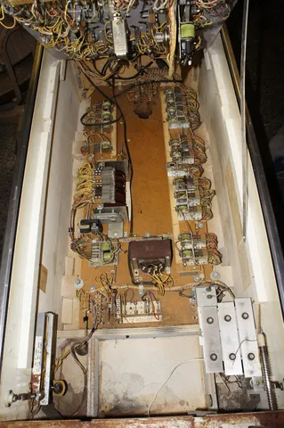 Inside Cabinet