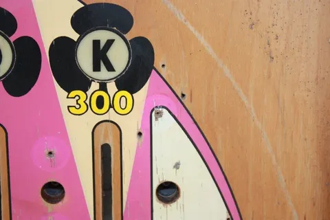 Beige "K" Lane - Detail*