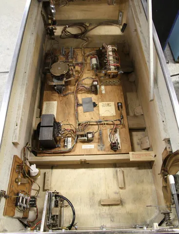 Sample Game - Inside Cabinet*