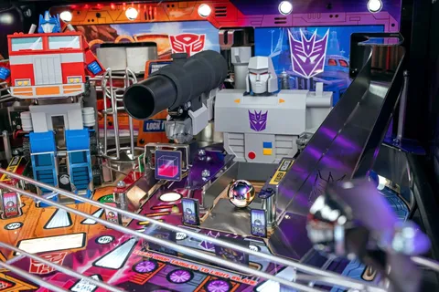 Transformers: More Than Meets the Eye (LE) image 10