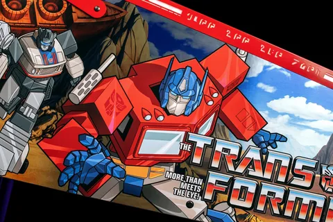 Transformers: More Than Meets the Eye (LE) image 18