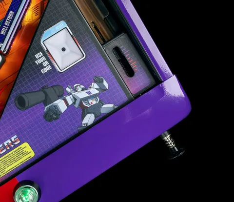 Transformers: More Than Meets the Eye (LE) image 4