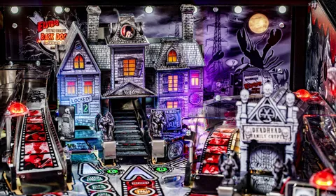 Elvira's House of Horrors (Blood Red Kiss Edition) image 13
