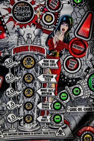 Elvira's House of Horrors (Blood Red Kiss Edition) image 3