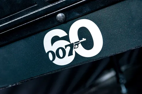 James Bond 007 (60th LE) image 5