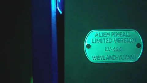 Alien (Limited Version) image 13