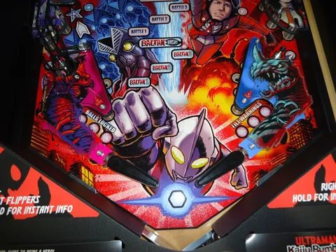 Ultraman (Standard Edition) image 8