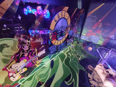 Guns N' Roses (SE) image 11