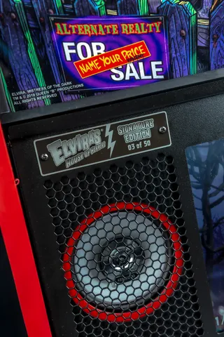 Elvira's House of Horrors (Signature Edition) image 4