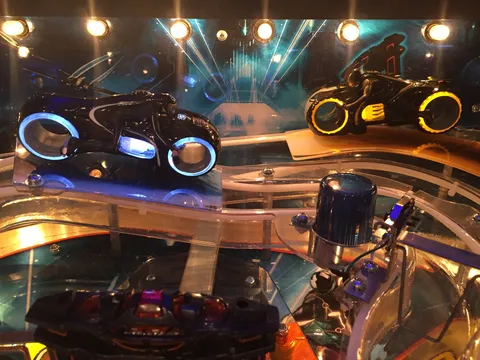 TRON: Legacy (LE) image 13