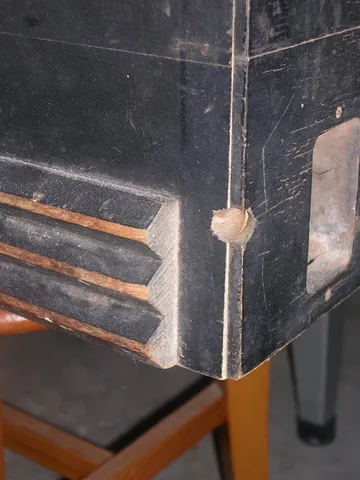 Cabinet - Front Left Corner